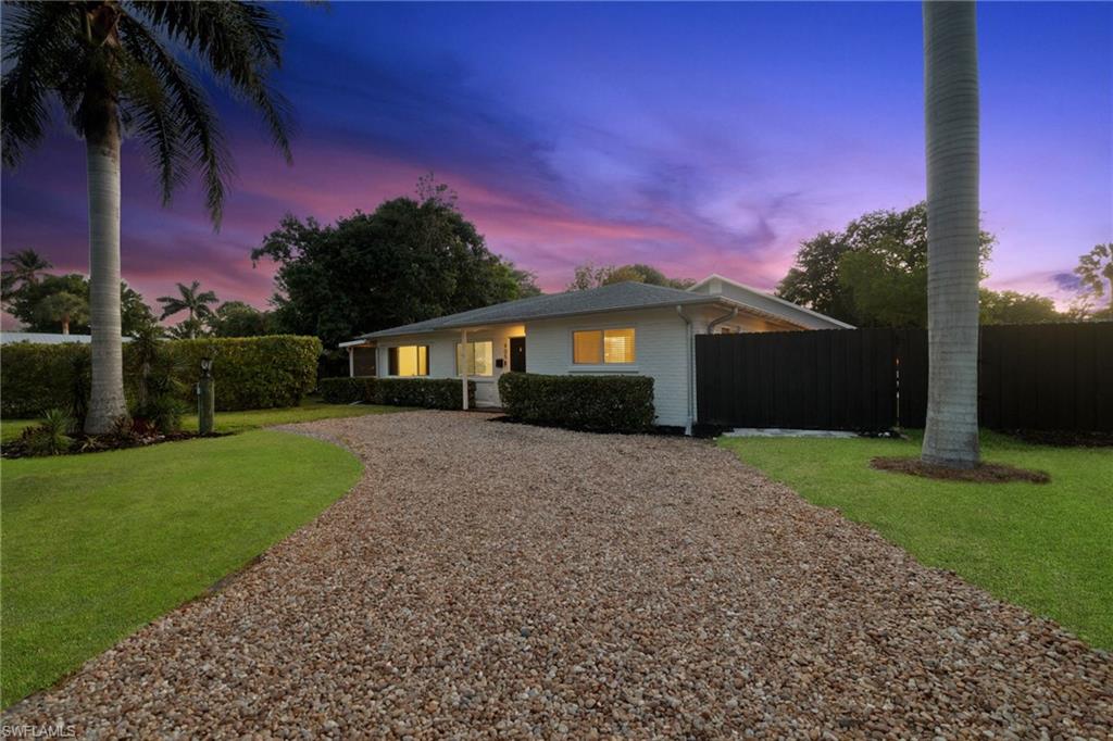 905 13th Street North Naples, FL 34102 - Photo 34 of 43