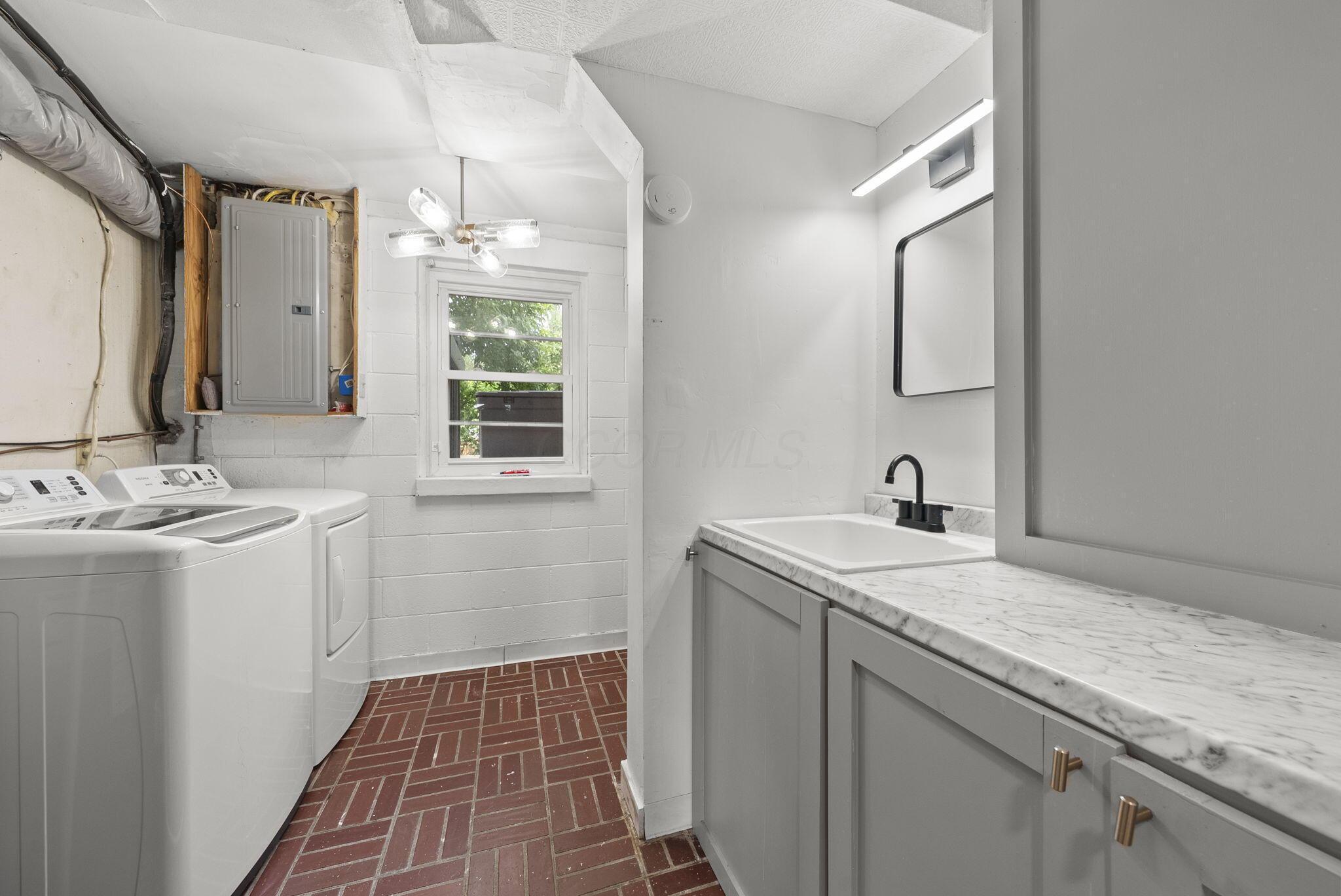 4200 Rudy Road Columbus, OH 43214 - Photo 55 of 78 Laundry Room/Utility Space