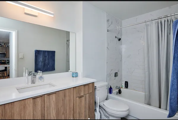 $2,400 | 211 East Ohio Street, Unit 614, Chicago, IL 60611