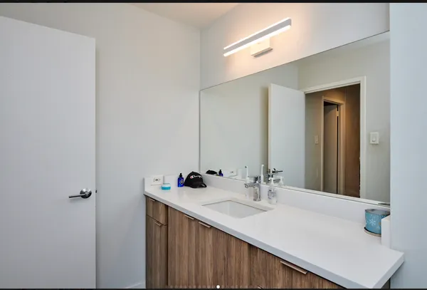 $2,400 | 211 East Ohio Street, Unit 614, Chicago, IL 60611