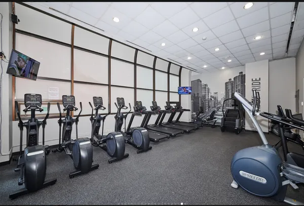 $2,400 | 211 East Ohio Street, Unit 614, Chicago, IL 60611