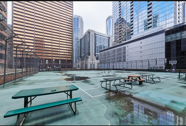 $2,400 | 211 East Ohio Street, Unit 614, Chicago, IL 60611