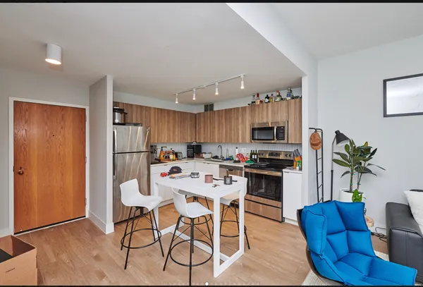 $2,400 | 211 East Ohio Street, Unit 614, Chicago, IL 60611