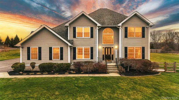 $660,000 | 24 Dunthorne Drive, Bloomingburg, NY 12721