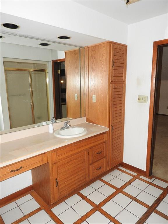 3836 North Balsiger Road Vandergrift, PA 15690 - Photo 14 of 21