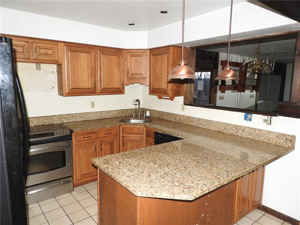 3836 North Balsiger Road Vandergrift, PA 15690 - Photo 5 of 21