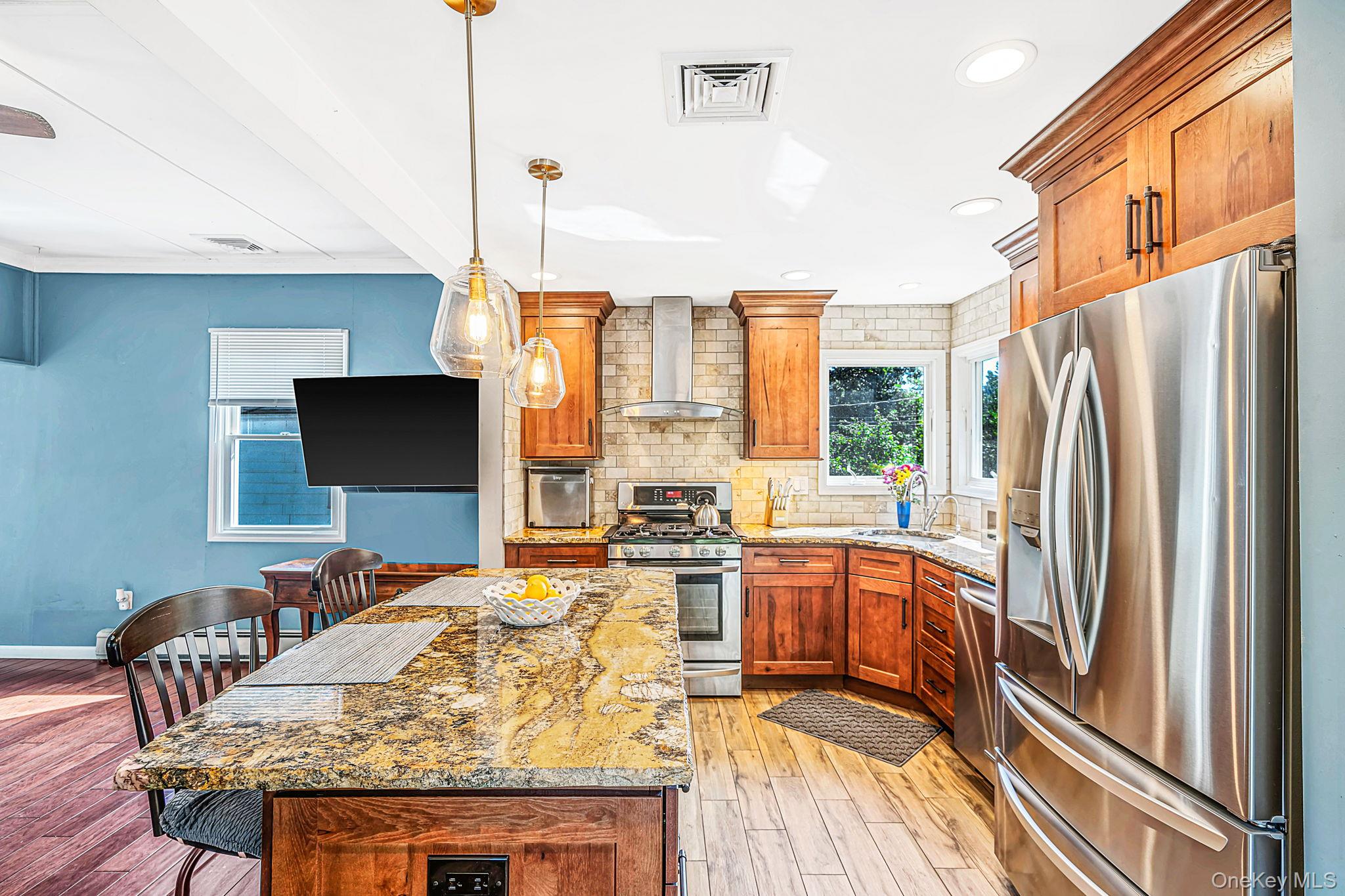 39 Plandome Road Sound Beach, NY 11789 - Photo 2 of 22 Gallery Image 2