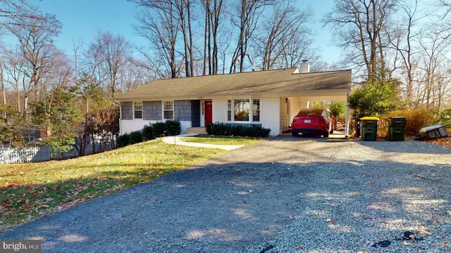 $4,999 | 4707 Holborn Avenue, Annandale, VA 22003