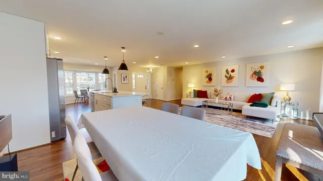 $4,999 | 4707 Holborn Avenue, Annandale, VA 22003