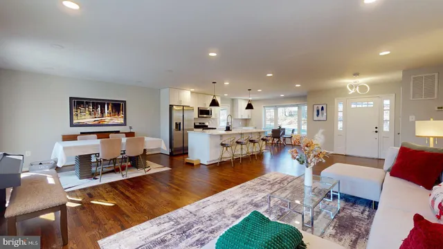 $4,999 | 4707 Holborn Avenue, Annandale, VA 22003