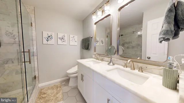 $4,999 | 4707 Holborn Avenue, Annandale, VA 22003