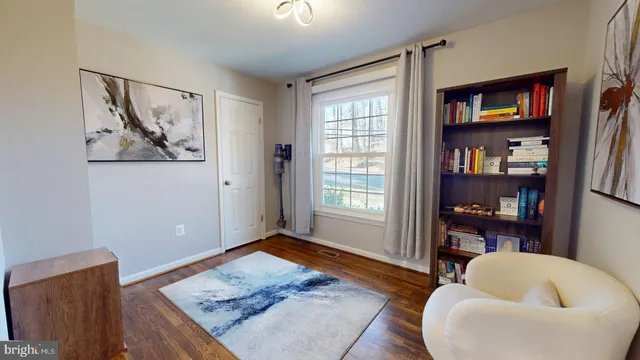 $4,999 | 4707 Holborn Avenue, Annandale, VA 22003