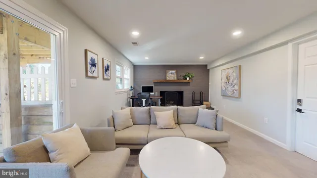 $4,999 | 4707 Holborn Avenue, Annandale, VA 22003