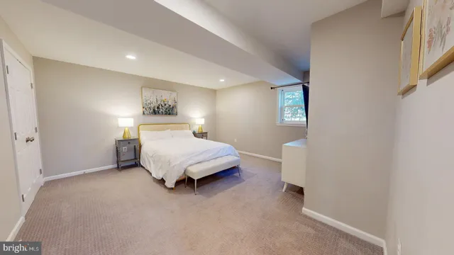 $4,999 | 4707 Holborn Avenue, Annandale, VA 22003