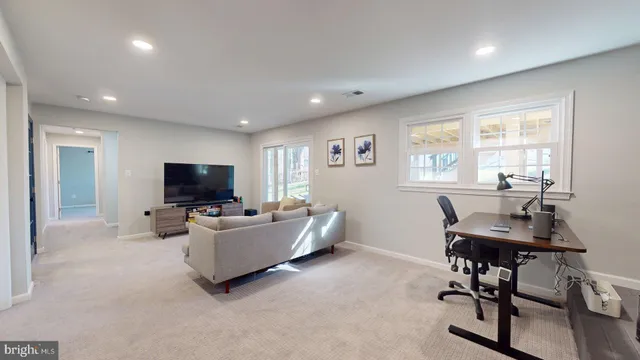 $4,999 | 4707 Holborn Avenue, Annandale, VA 22003