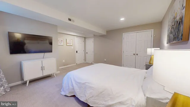 $4,999 | 4707 Holborn Avenue, Annandale, VA 22003