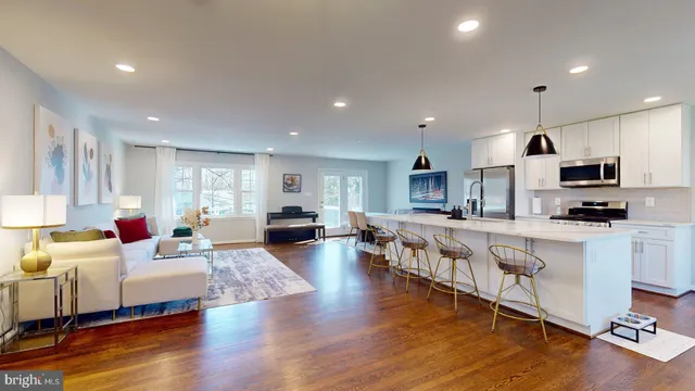 $4,999 | 4707 Holborn Avenue, Annandale, VA 22003