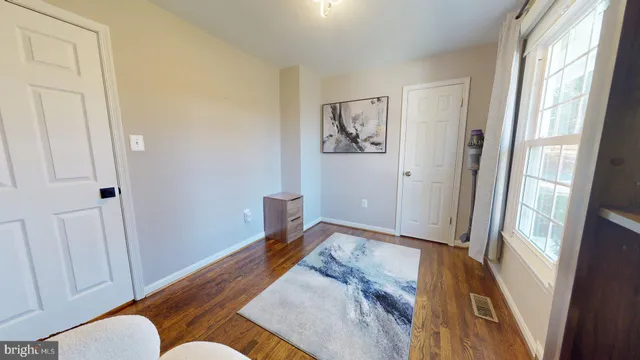 $4,999 | 4707 Holborn Avenue, Annandale, VA 22003