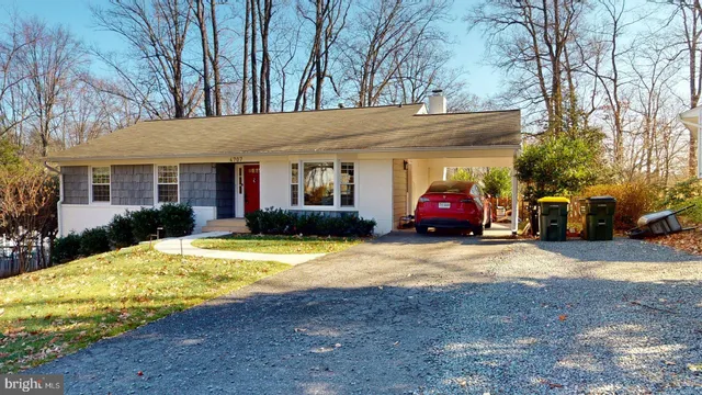 $4,999 | 4707 Holborn Avenue, Annandale, VA 22003