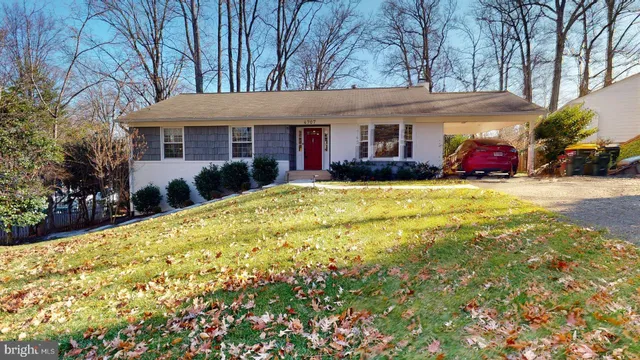 $4,999 | 4707 Holborn Avenue, Annandale, VA 22003