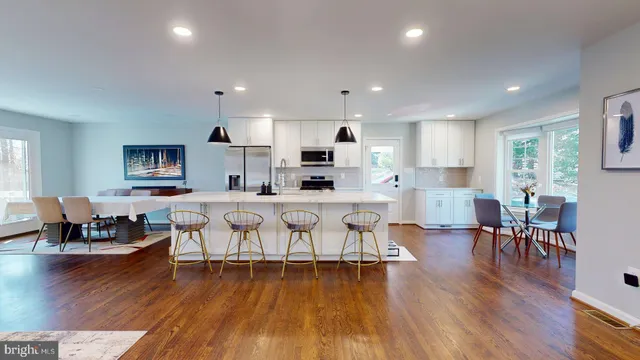 $4,999 | 4707 Holborn Avenue, Annandale, VA 22003