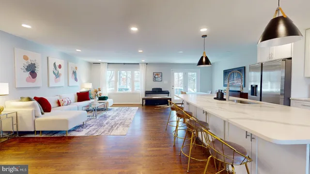 $4,999 | 4707 Holborn Avenue, Annandale, VA 22003