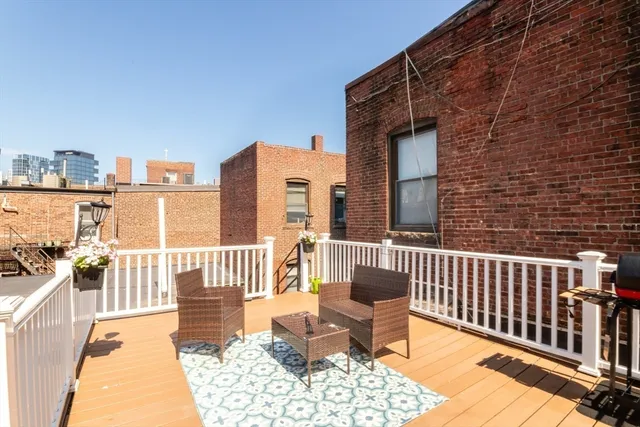 $500,000 | 342-344 North Street, Unit 1A, Boston, MA 02109