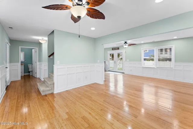 $762,500 | 142 Carolina Avenue, Holden Beach, NC 28462