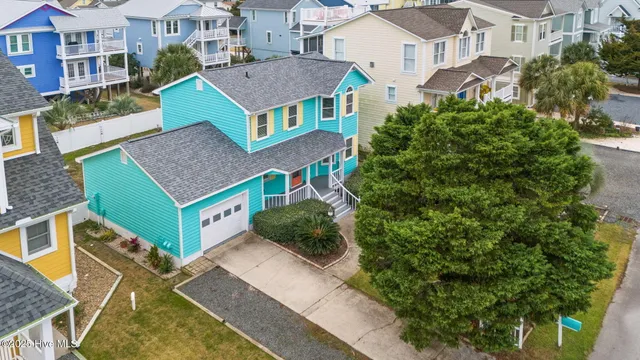 $762,500 | 142 Carolina Avenue, Holden Beach, NC 28462