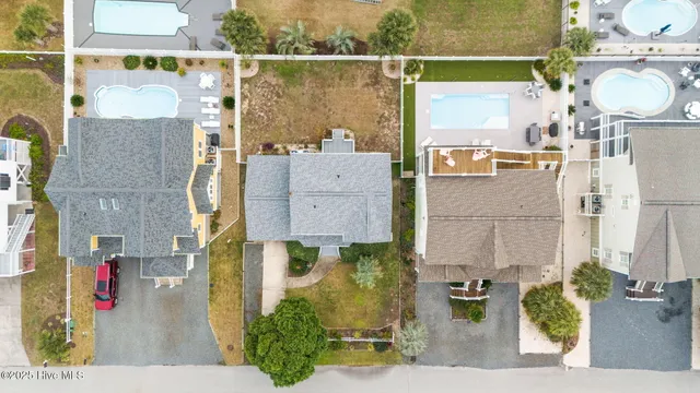 $762,500 | 142 Carolina Avenue, Holden Beach, NC 28462