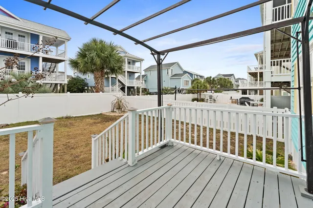 $762,500 | 142 Carolina Avenue, Holden Beach, NC 28462