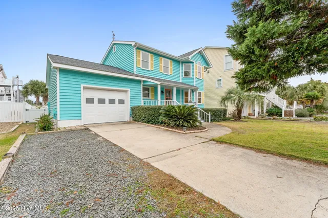 $762,500 | 142 Carolina Avenue, Holden Beach, NC 28462