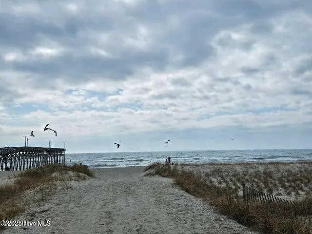 $762,500 | 142 Carolina Avenue, Holden Beach, NC 28462