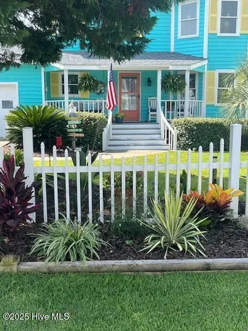$762,500 | 142 Carolina Avenue, Holden Beach, NC 28462