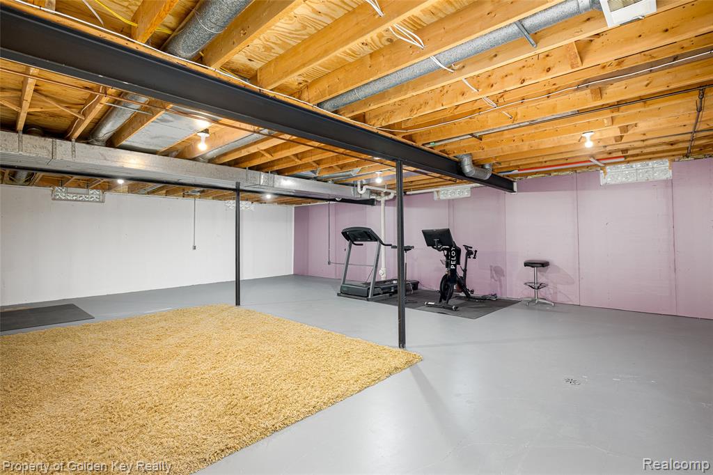 16042 Newburgh Road Livonia, MI 48154 - Photo 21 of 23 Gallery Image 21