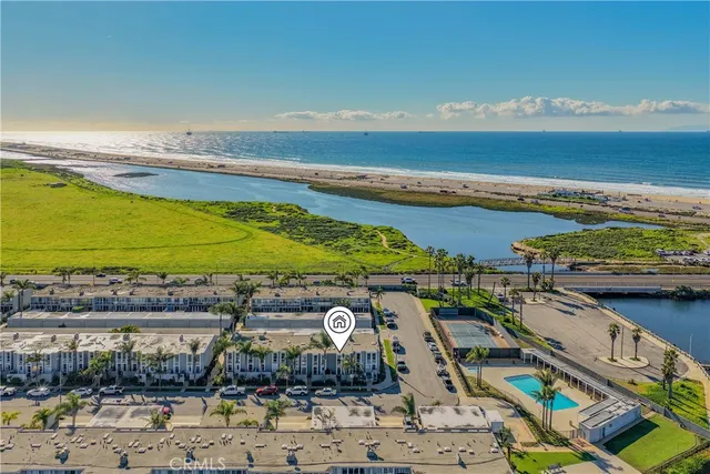 $1,075,000 | 3954 Aladdin Drive, Huntington Beach, CA 92649