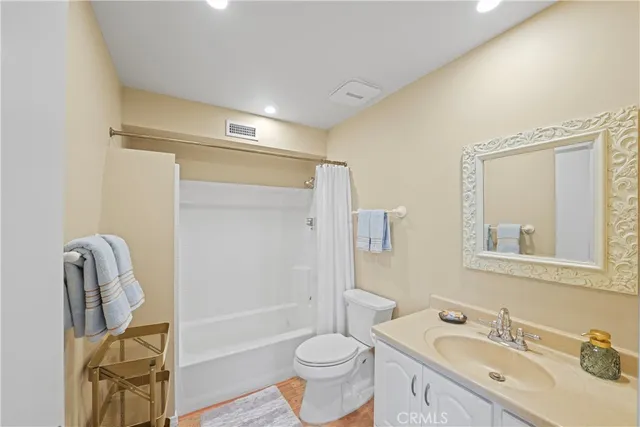 $1,075,000 | 3954 Aladdin Drive, Huntington Beach, CA 92649