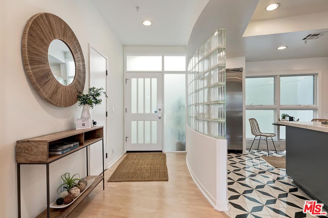 3002 3rd Street, Unit 203 Santa Monica, CA 90405 - Photo 19 of 44