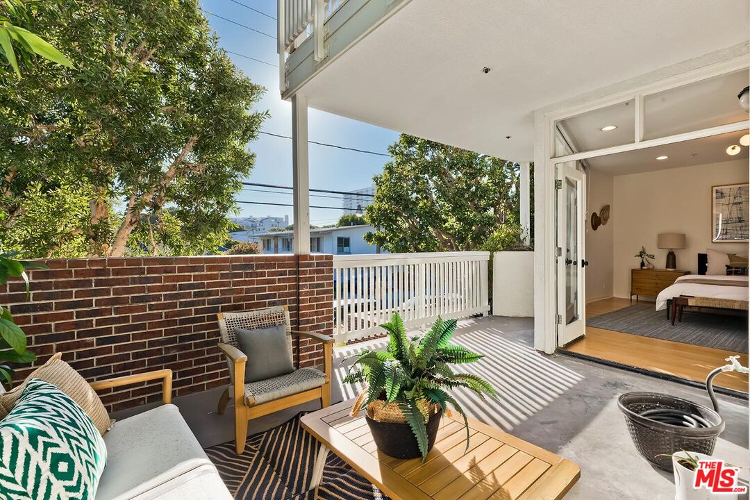 3002 3rd Street, Unit 203 Santa Monica, CA 90405 - Photo 33 of 44 a house view with a seating space