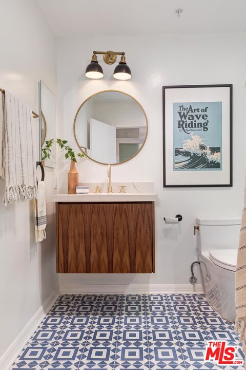 3002 3rd Street, Unit 203 Santa Monica, CA 90405 - Photo 41 of 44 a bathroom with a toilet and a shower