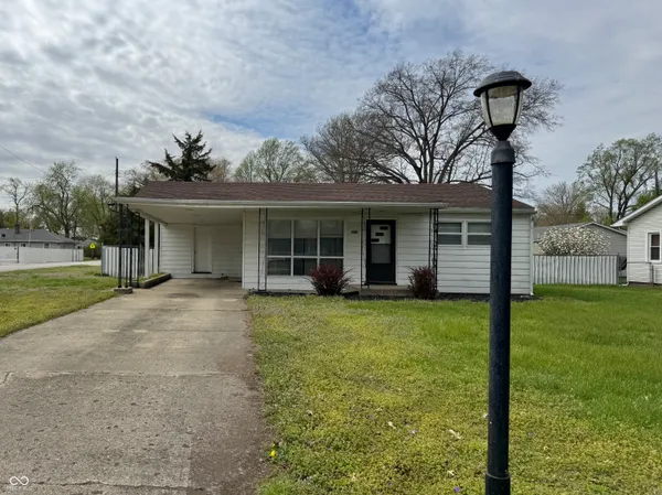 $99,500 | 3319 South Center Street, Terre Haute, IN 47802