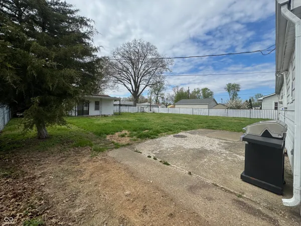 $99,500 | 3319 South Center Street, Terre Haute, IN 47802