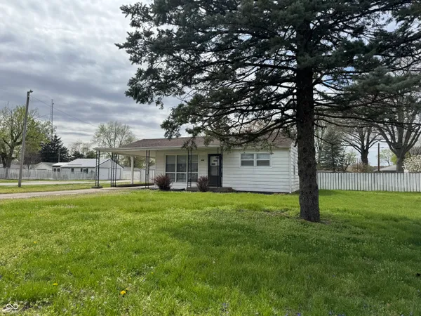 $99,500 | 3319 South Center Street, Terre Haute, IN 47802