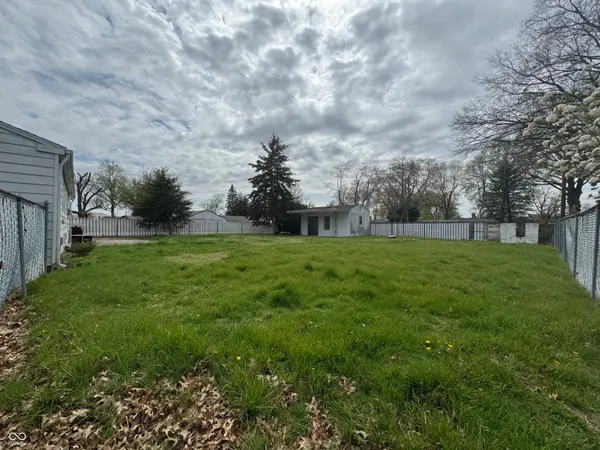 $99,500 | 3319 South Center Street, Terre Haute, IN 47802