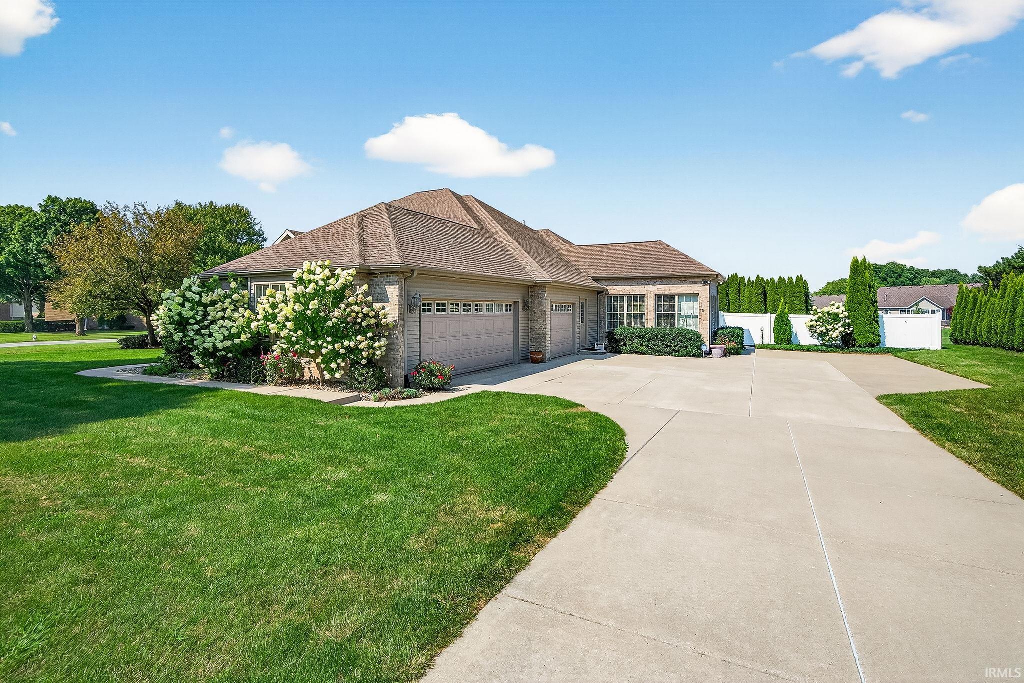 5635 Miami Road South Bend, IN 46614 - Photo 3 of 36 Gallery Image 3