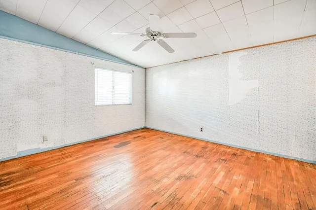 $345,000 | 1733 West Metzler Drive, Sanger, CA 93657