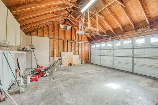 $345,000 | 1733 West Metzler Drive, Sanger, CA 93657