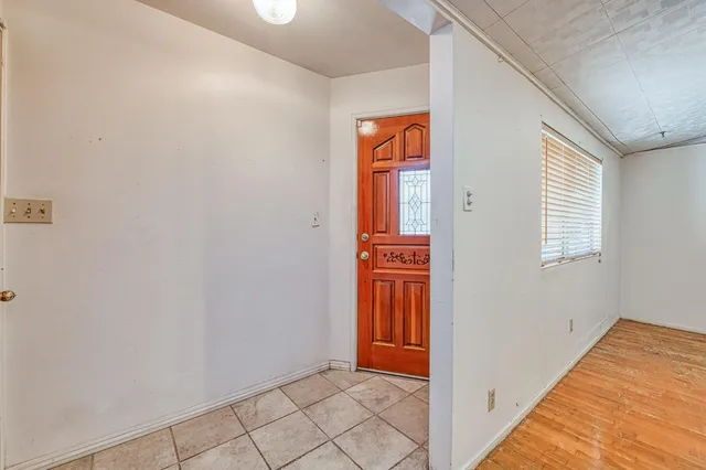 $345,000 | 1733 West Metzler Drive, Sanger, CA 93657