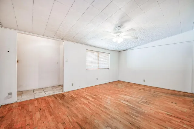 $345,000 | 1733 West Metzler Drive, Sanger, CA 93657