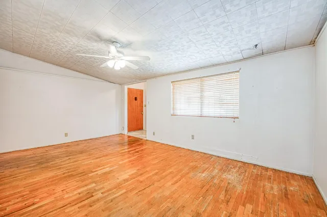 $345,000 | 1733 West Metzler Drive, Sanger, CA 93657